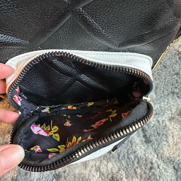 Adorable Betsy Johnson puppy mini backpack never used! - Picture 3 of 4